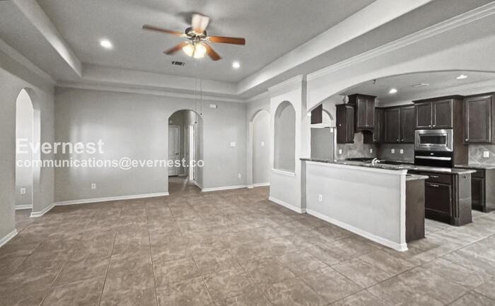 6214 Oxford Lake Dr - Photo 6 of 31