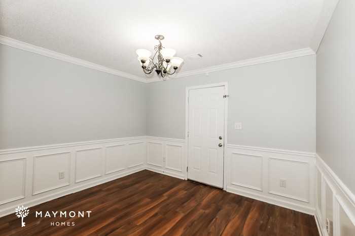 1394 N Hampton Dr - Photo 5 of 14