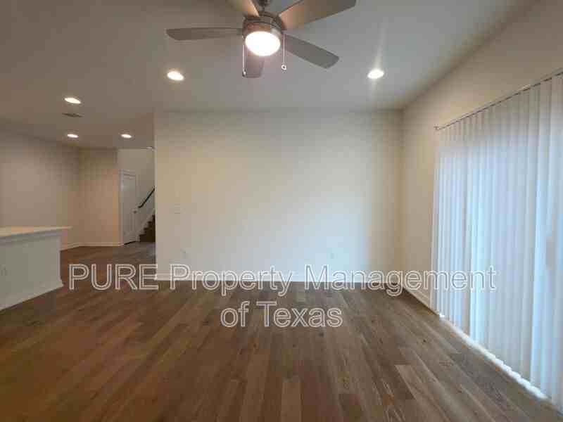 6800 Menchaca Rd - Photo 4 of 24