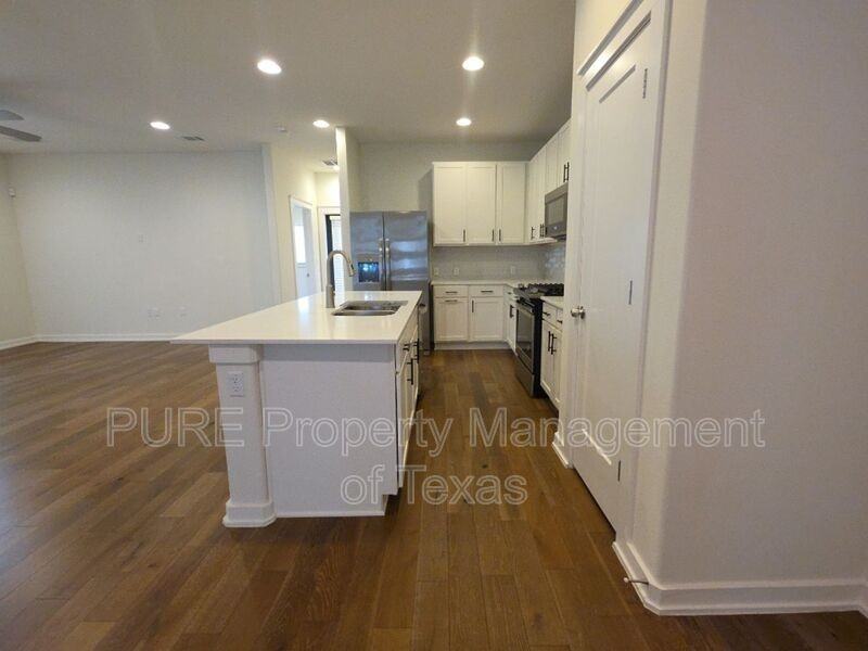 6800 Menchaca Rd - Photo 6 of 24