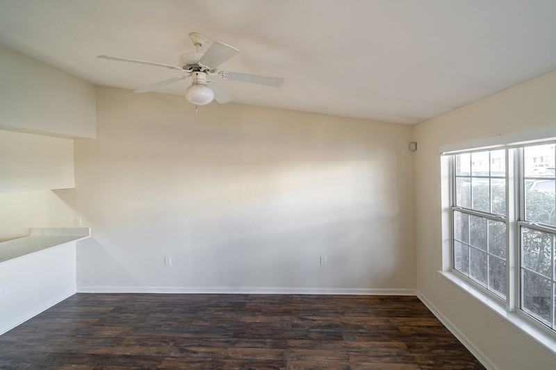 2738 W Tharpe St #702 - Photo 4 of 17