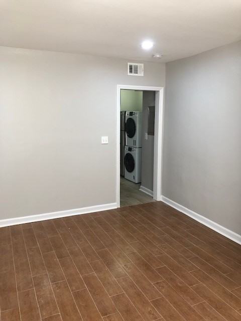 830 18th St Ne #B - Photo 2 of 10