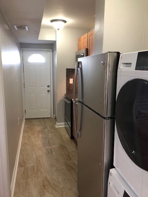 830 18th St Ne #B - Photo 3 of 10