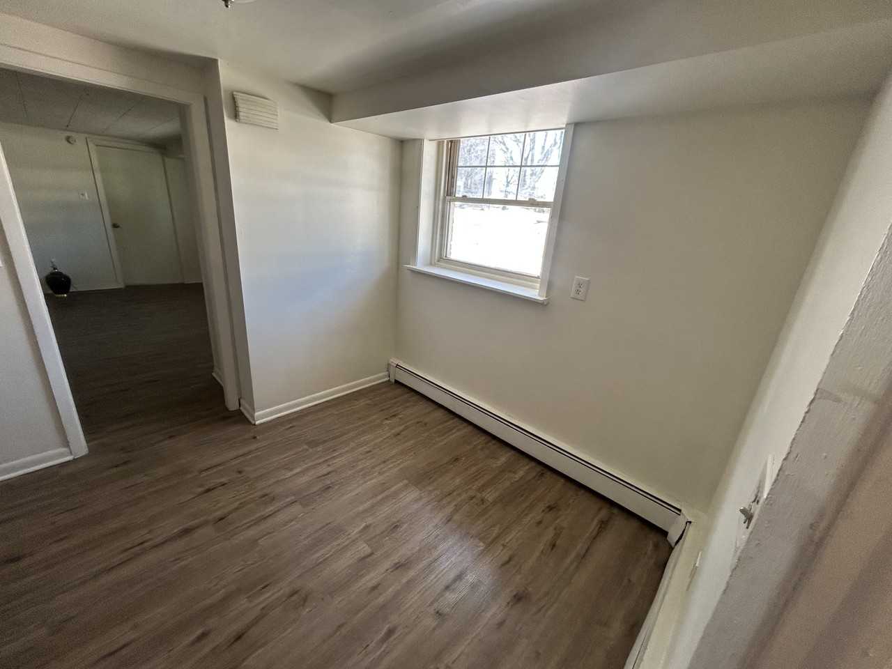 1651 W Turner St #2 - Photo 4 of 8