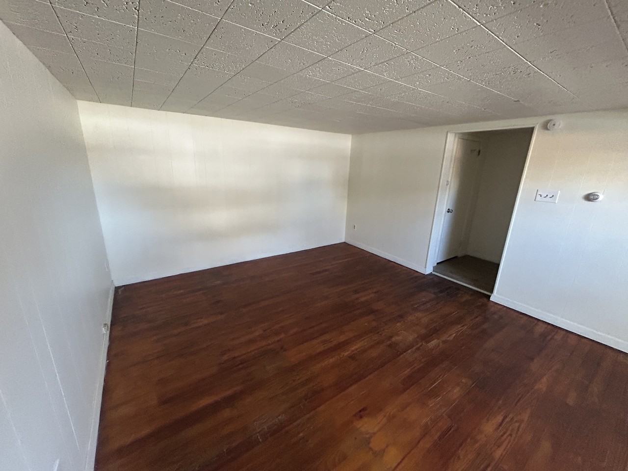 1651 W Turner St #2 - Photo 6 of 8