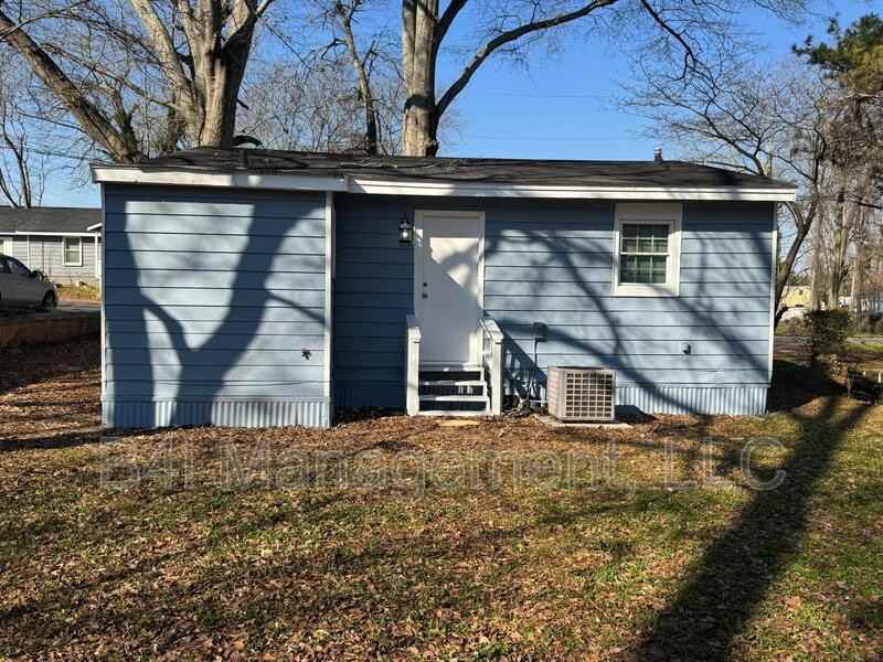 27 Domineck St - Photo 3 of 19