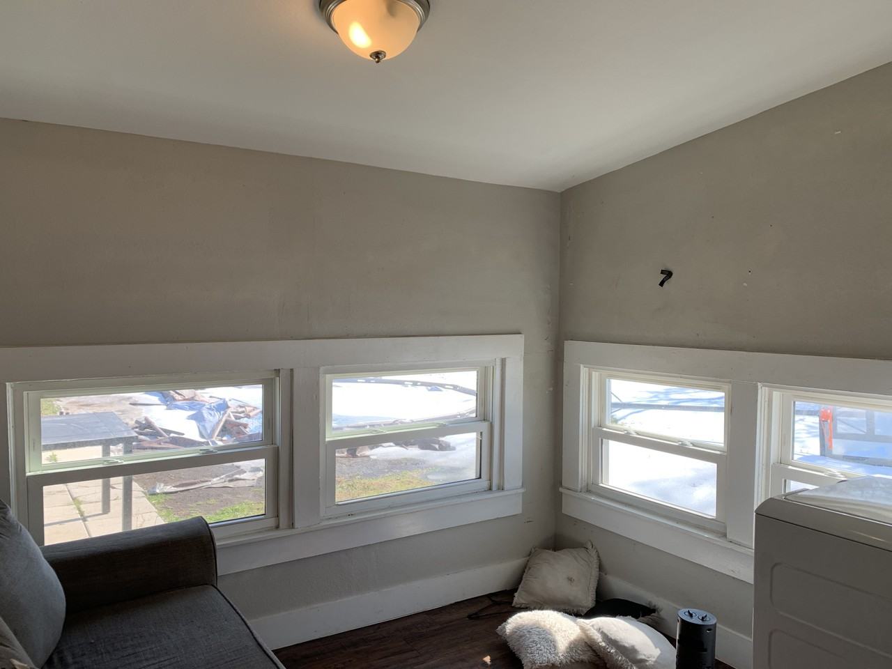 920 Hancock St #1 - Photo 7 of 8