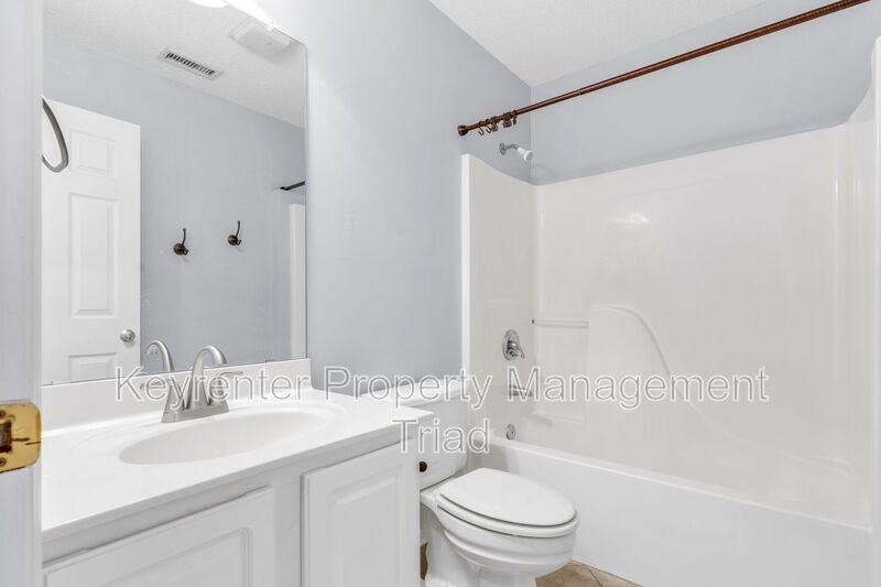 1 Brandywine Cir - Photo 7 of 30