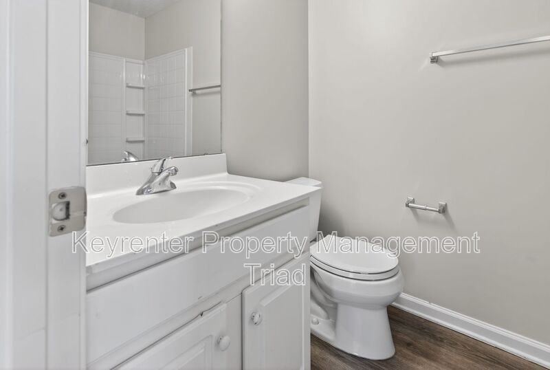 4285 Cedarcroft Ct #3B - Photo 4 of 28