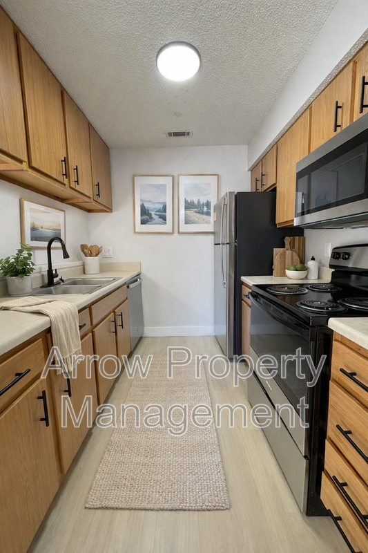 2350 N 44th St #9 - Photo 2 of 9