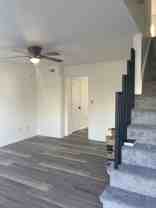 118 W Market St #C - Photo 1 of 1