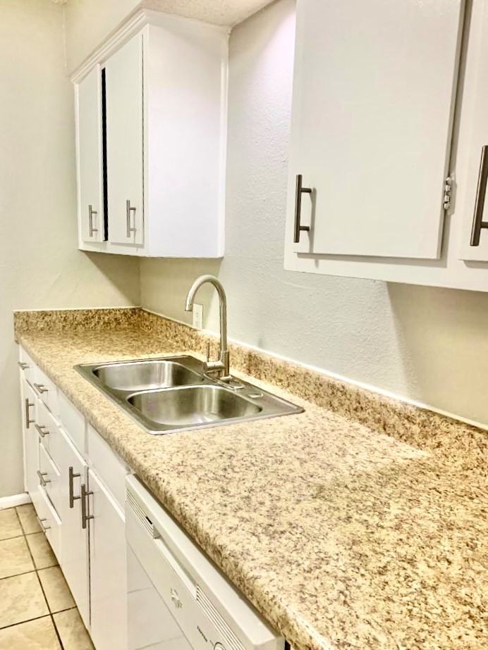 3826 Englewood Cir #3826