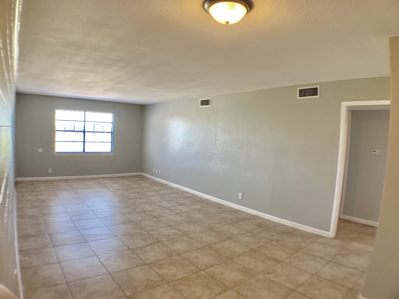 3826 Englewood Cir #3826 - Photo 2 of 16