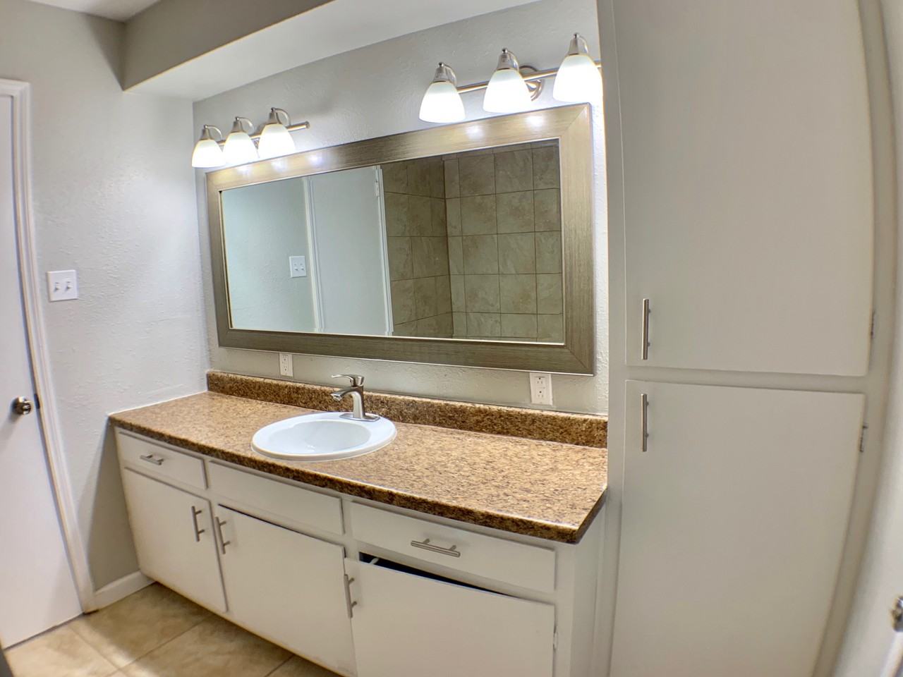 3826 Englewood Cir #3826 - Photo 7 of 16