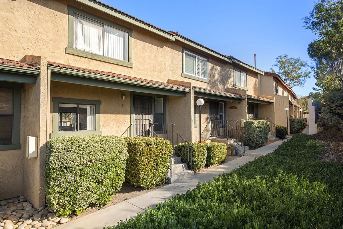 10814 Riderwood Ter #C - Photo 4 of 50