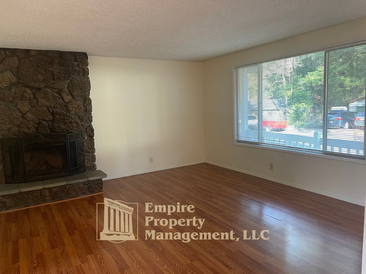 87998 9th St - Photo 3 of 15