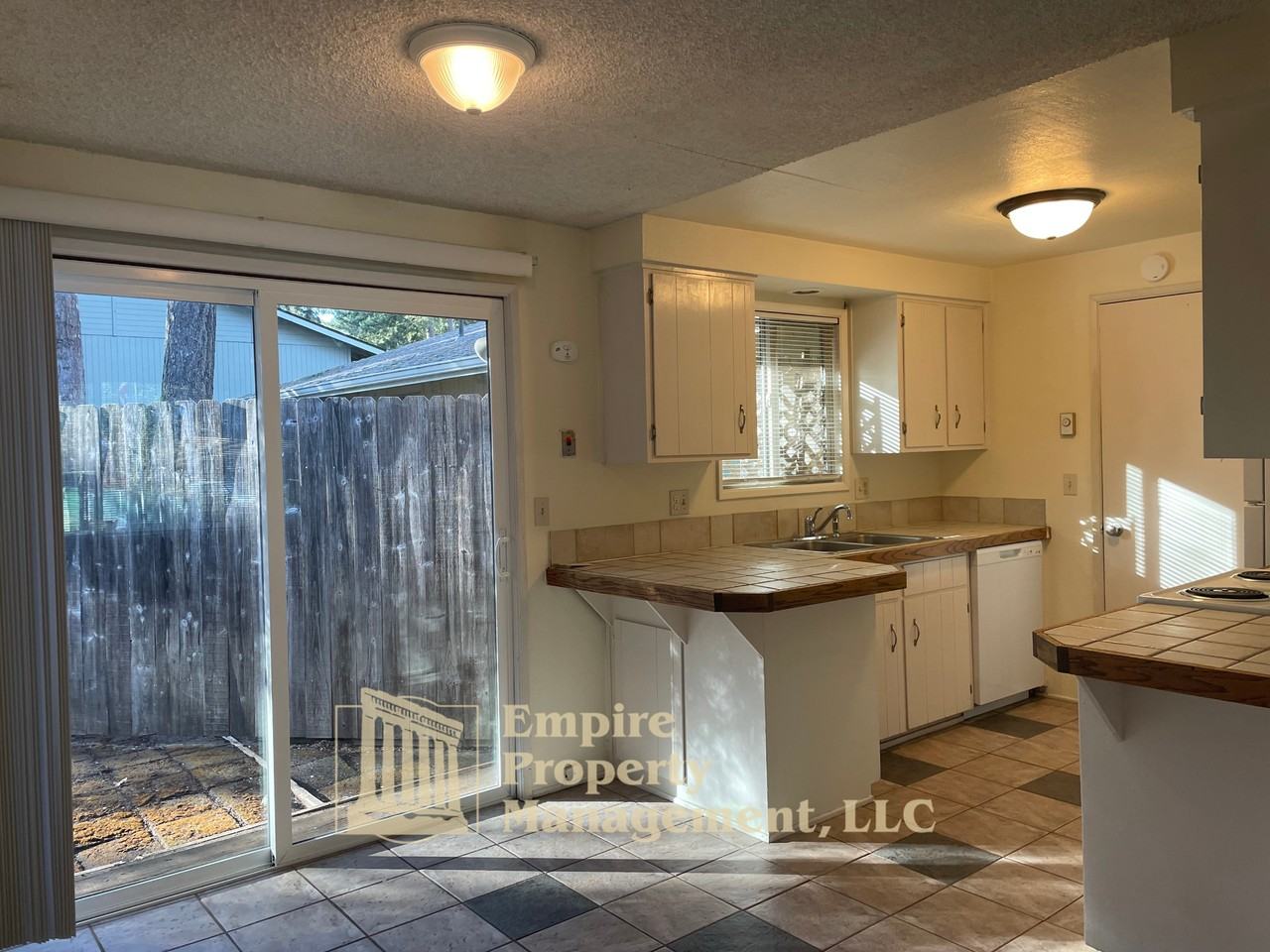 87998 9th St - Photo 6 of 15