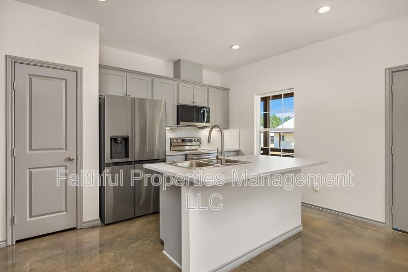 13554 Farm To Market Road - Photo 3 of 10