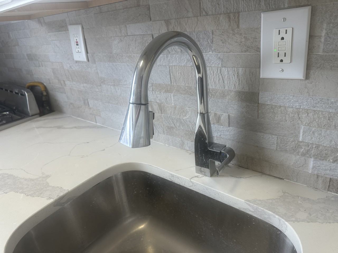 332 61st Street #D4 - Photo 5 of 22