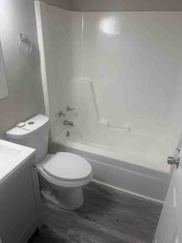 10 Heard St - Photo 5 of 8