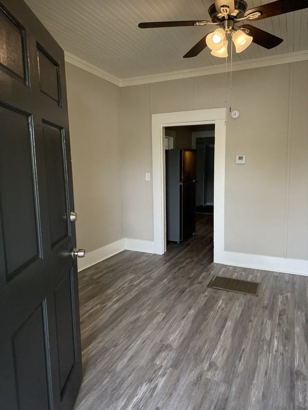 106 Bell St - Photo 7 of 8