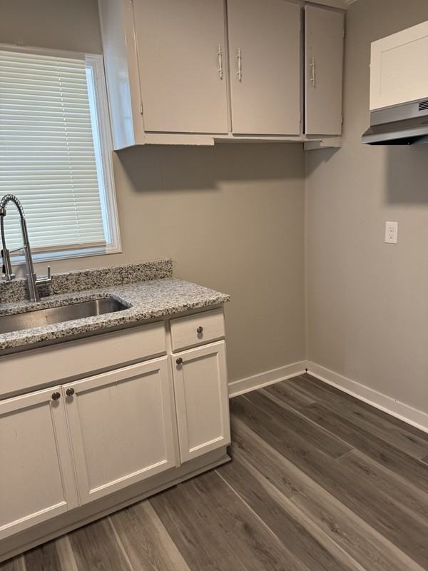 205 Cato St - Photo 4 of 8