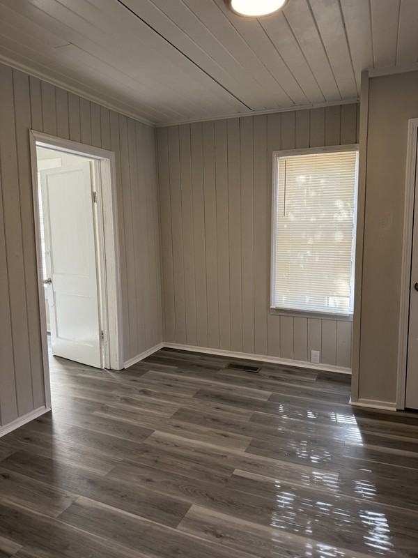 205 Cato St - Photo 7 of 8