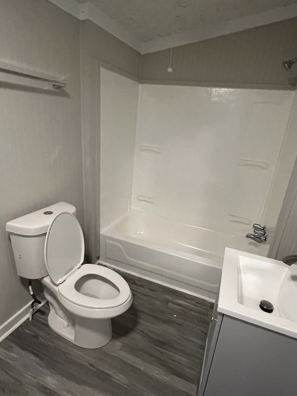 1222 Troup St - Photo 2 of 7