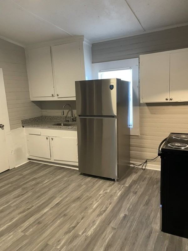 205 Ware St - Photo 5 of 8