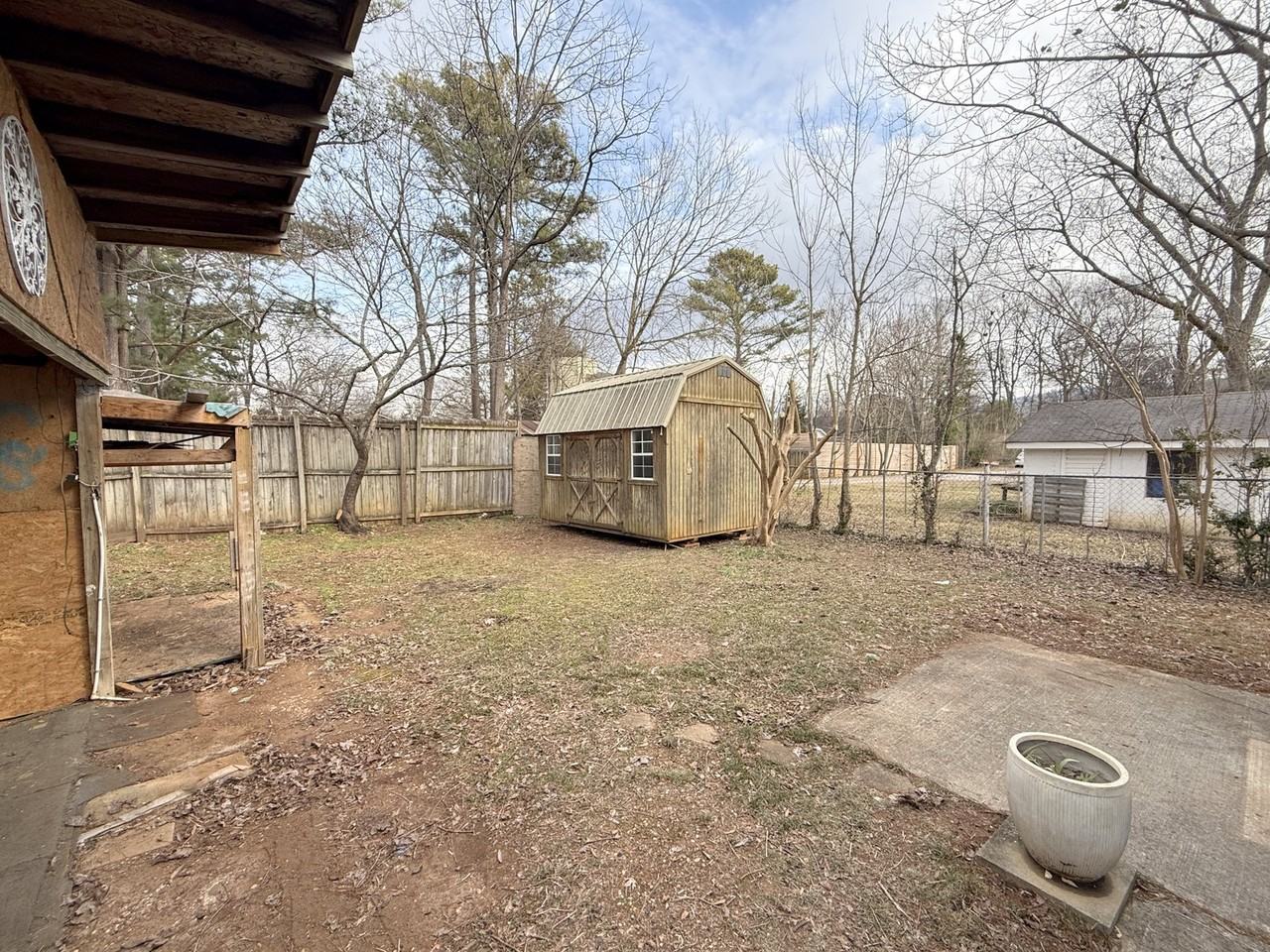 1507 Mccullough Ave Ne #1 - Photo 6 of 38