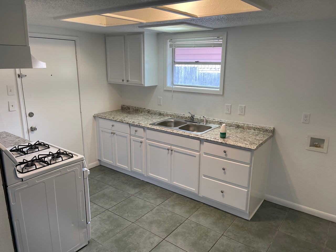 3105 Lourdes St #3105 - Photo 5 of 15