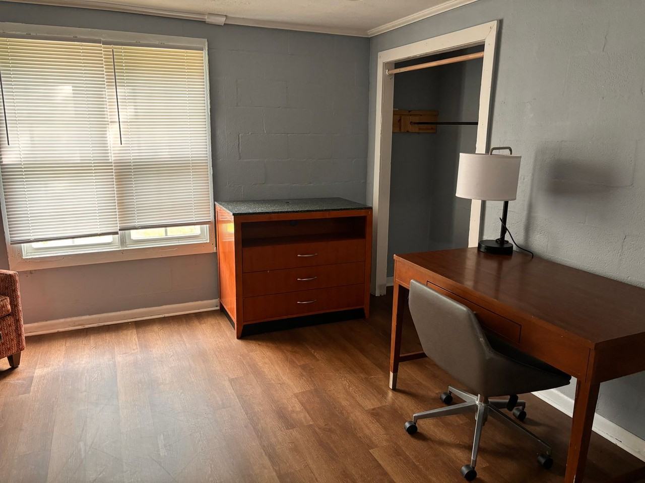 Rooming House For Rent - Photo 7 of 8