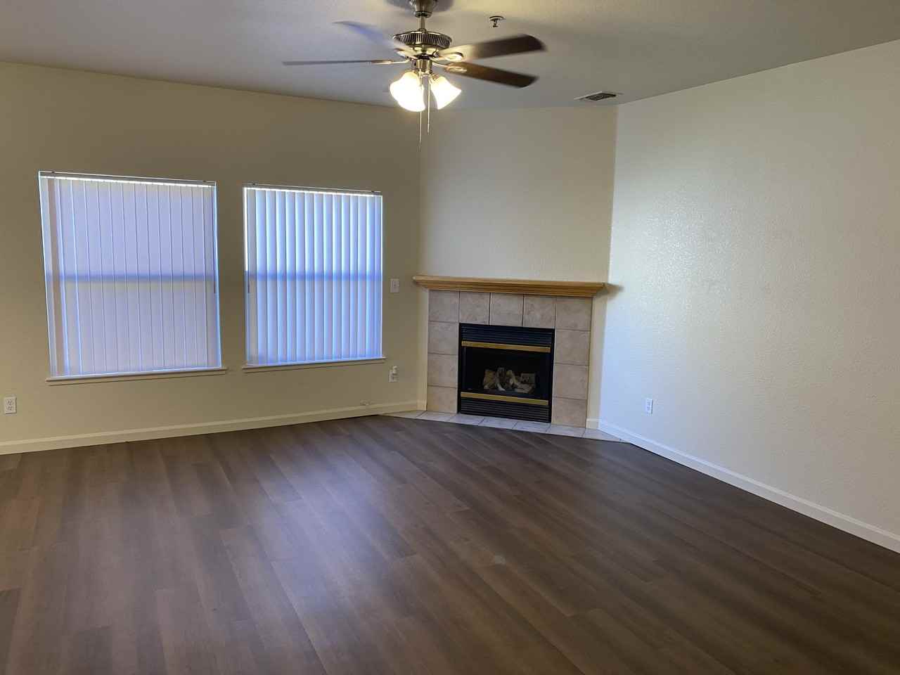 2901 Snyder Ave #C - Photo 3 of 19