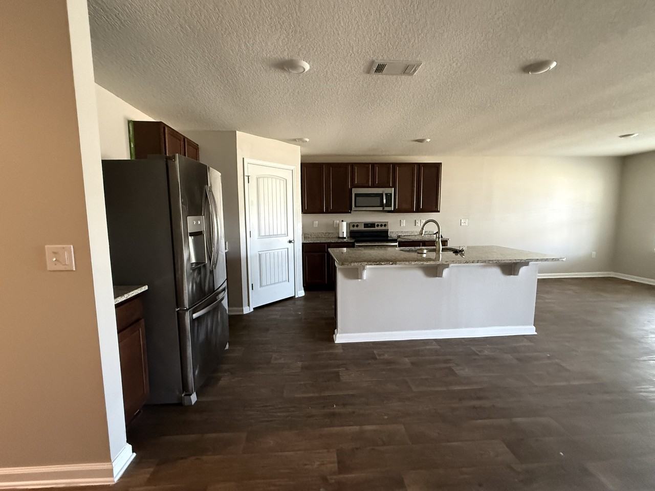 1004 Limpkin St #1 - Photo 4 of 27