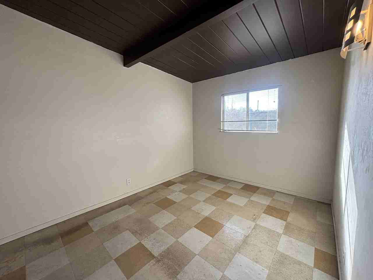 1322 Leonard Avenue 8 - 1 #1 - Photo 6 of 7