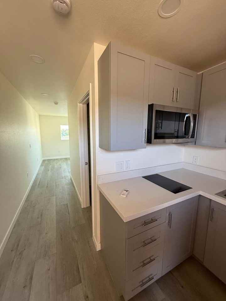 11926 Bellflower Blvd - Photo 6 of 48