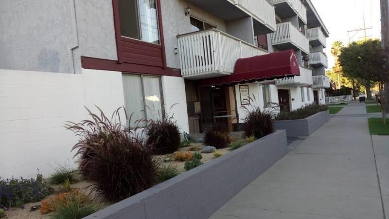 Newport Plaza - Photo 6 of 35