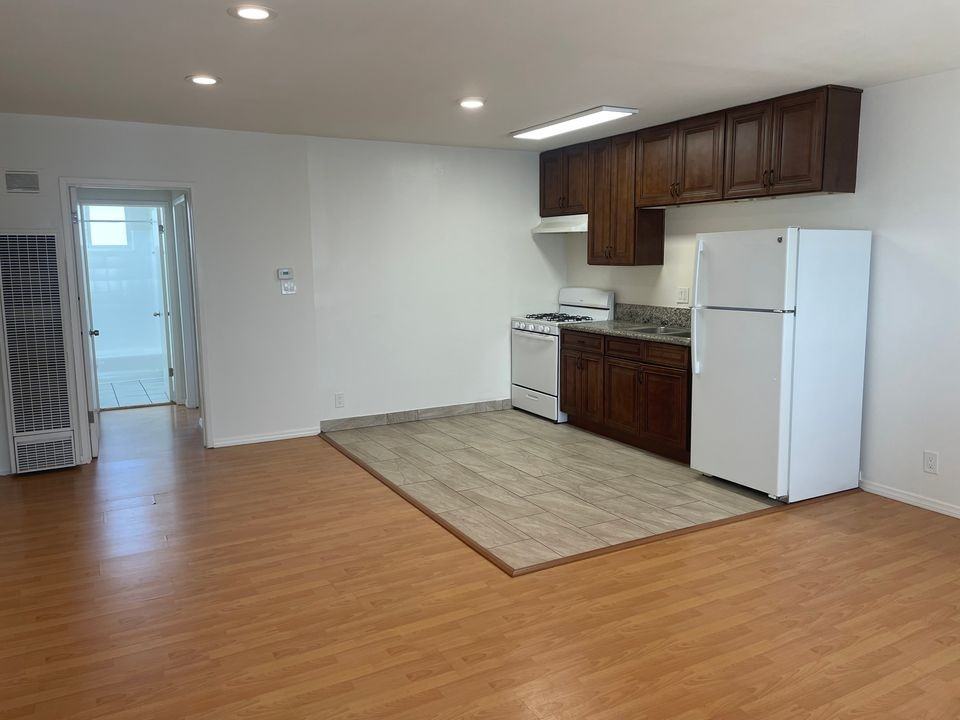 1819 N. Ivar Avenue, - Photo 5 of 50