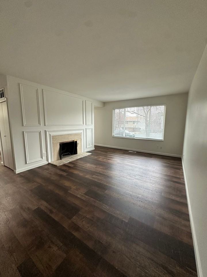 Hillside Park Apartments - Photo 7 of 34