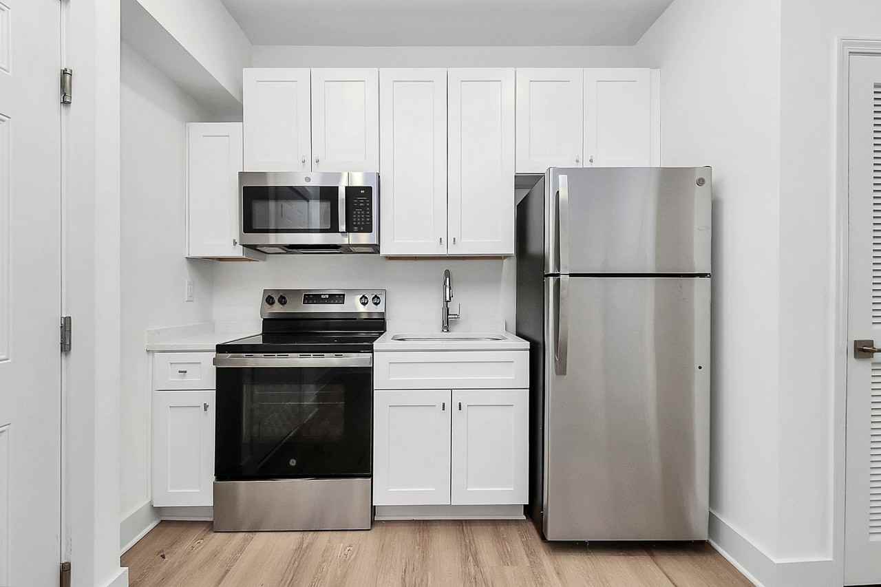 3515 Markland Dr - Photo 4 of 23