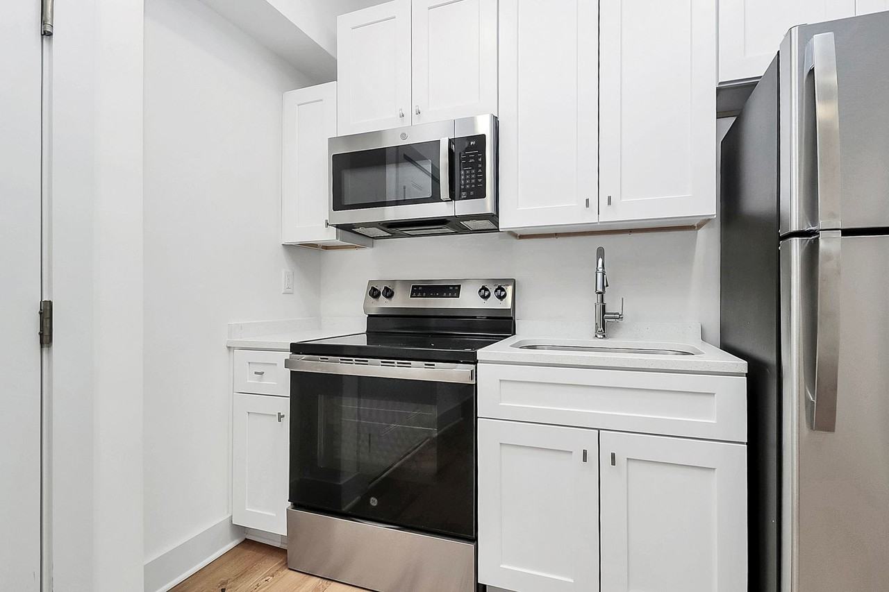 3515 Markland Dr - Photo 6 of 23