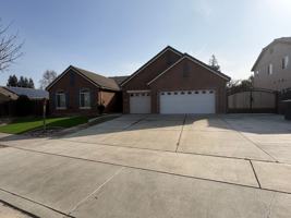 featured image of 4911 W Elkhorn Ave