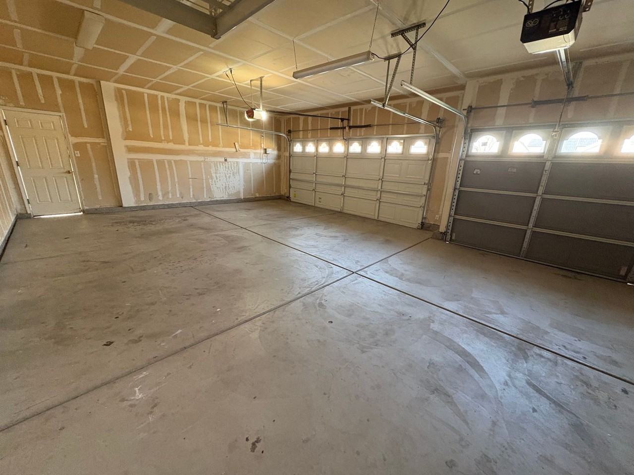 4911 W Elkhorn Ave - Photo 3 of 47