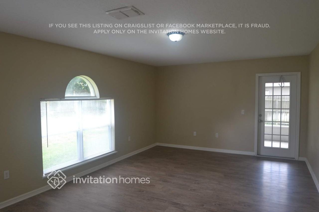 1112 Imperial Eagle St - Photo 2 of 11