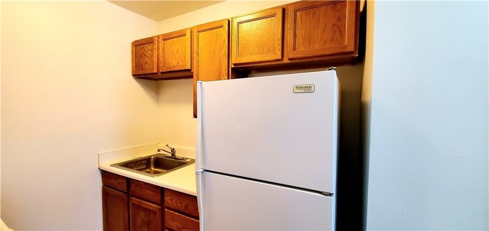 449 21st St - Photo 5 of 10