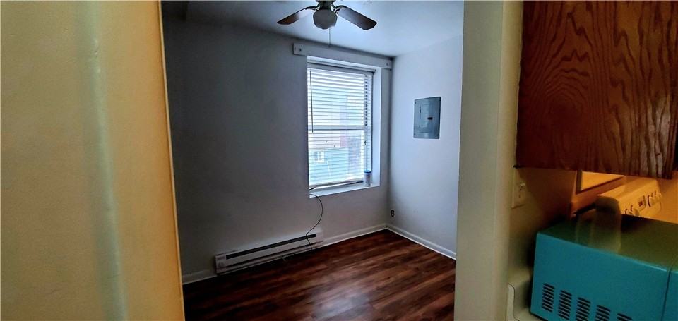 449 21st St - Photo 7 of 10