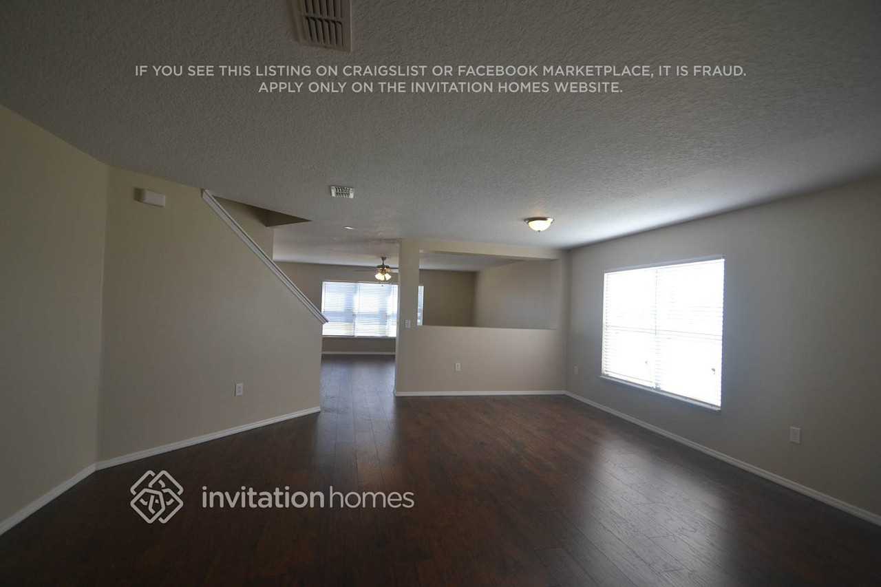 4431 Aruba Blvd - Photo 3 of 12