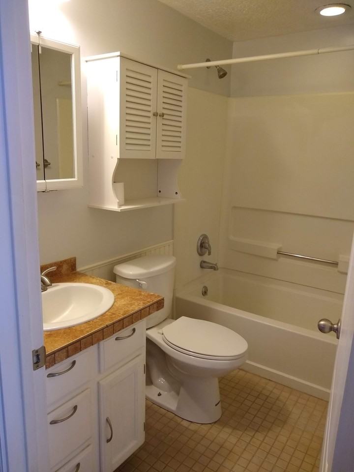 2771 S Lake St - Photo 5 of 10