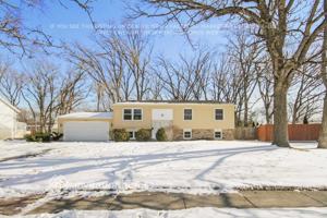 featured image of 7939 Edgewood Ct