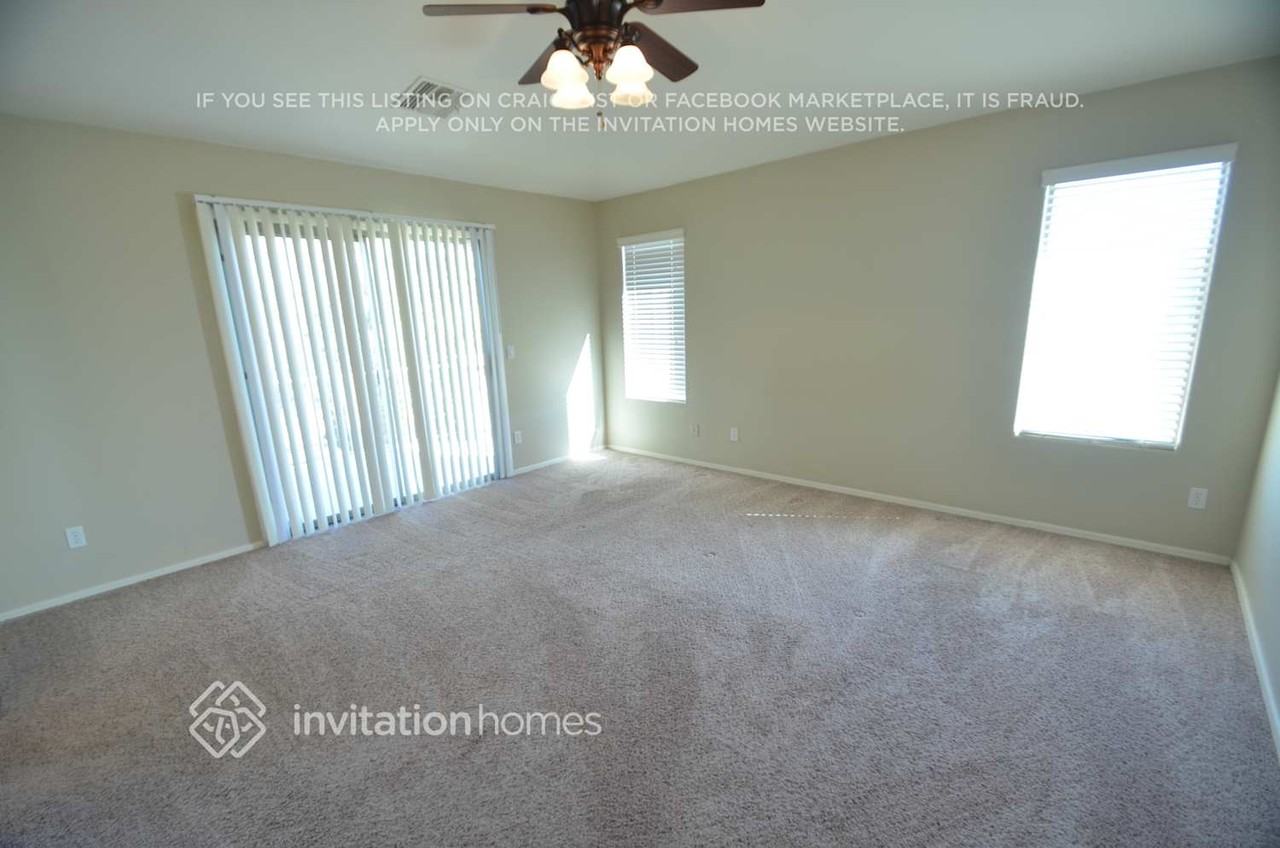 8323 S 48th Ln - Photo 6 of 15